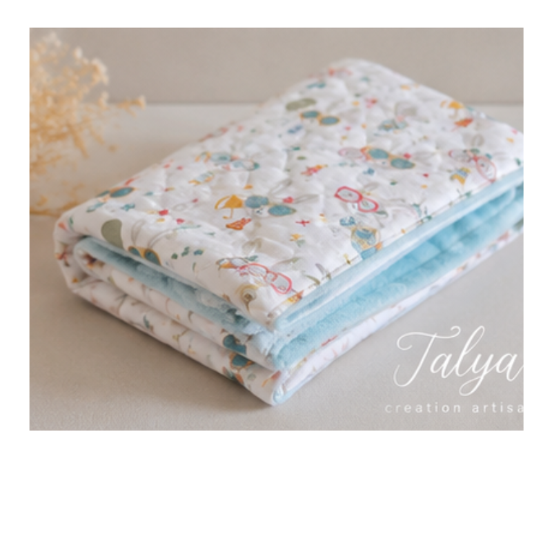 couverture-bebe-reversible-minky-bleu.jpg