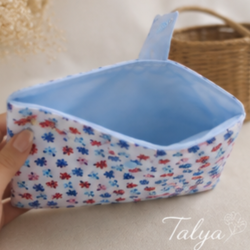 etui-a-livre-fleurs-bleues-tissu-fait-main-talya.jpg