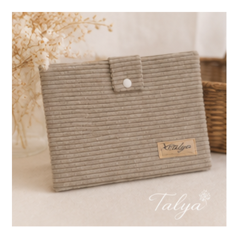 etui-a-livre-velours-beige-fait-main-talya.jpg